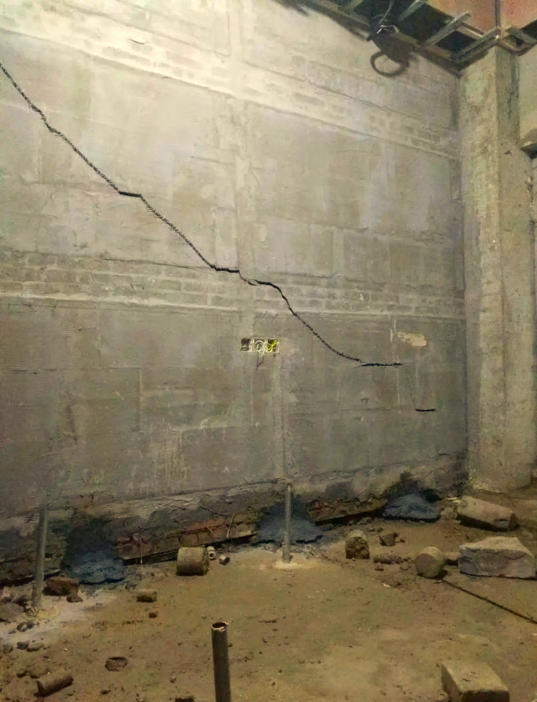 南阳方城县房屋下沉加固